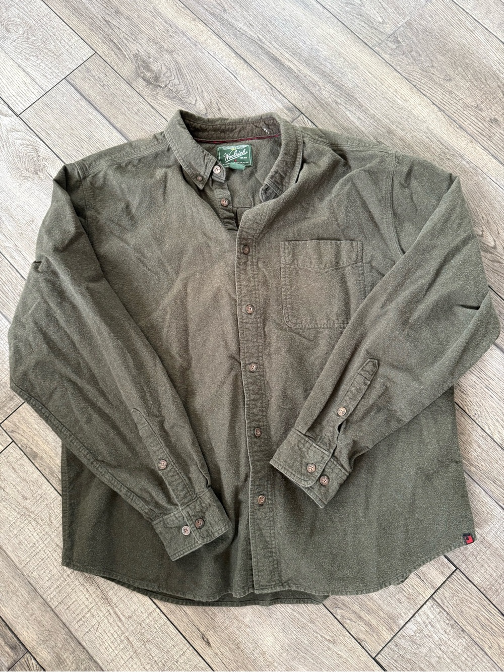 Woolrich Olive Green Men's Button-Down Shirt